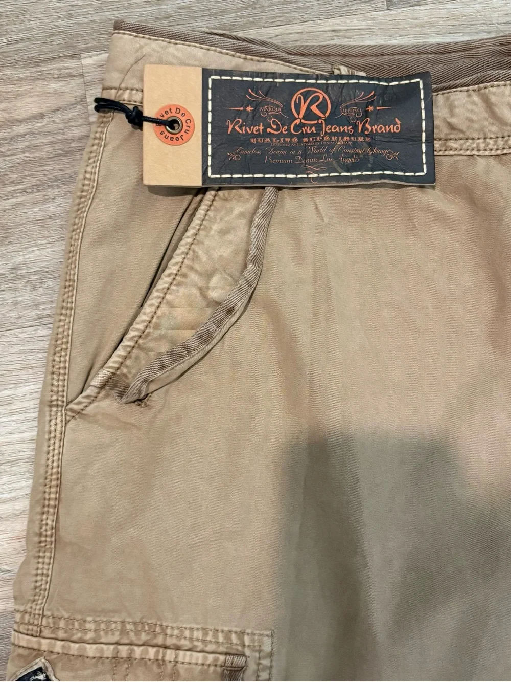 Rivet de Cru Khaki Twill Cargo Shorts size 40 MSRP $78 New with Tags